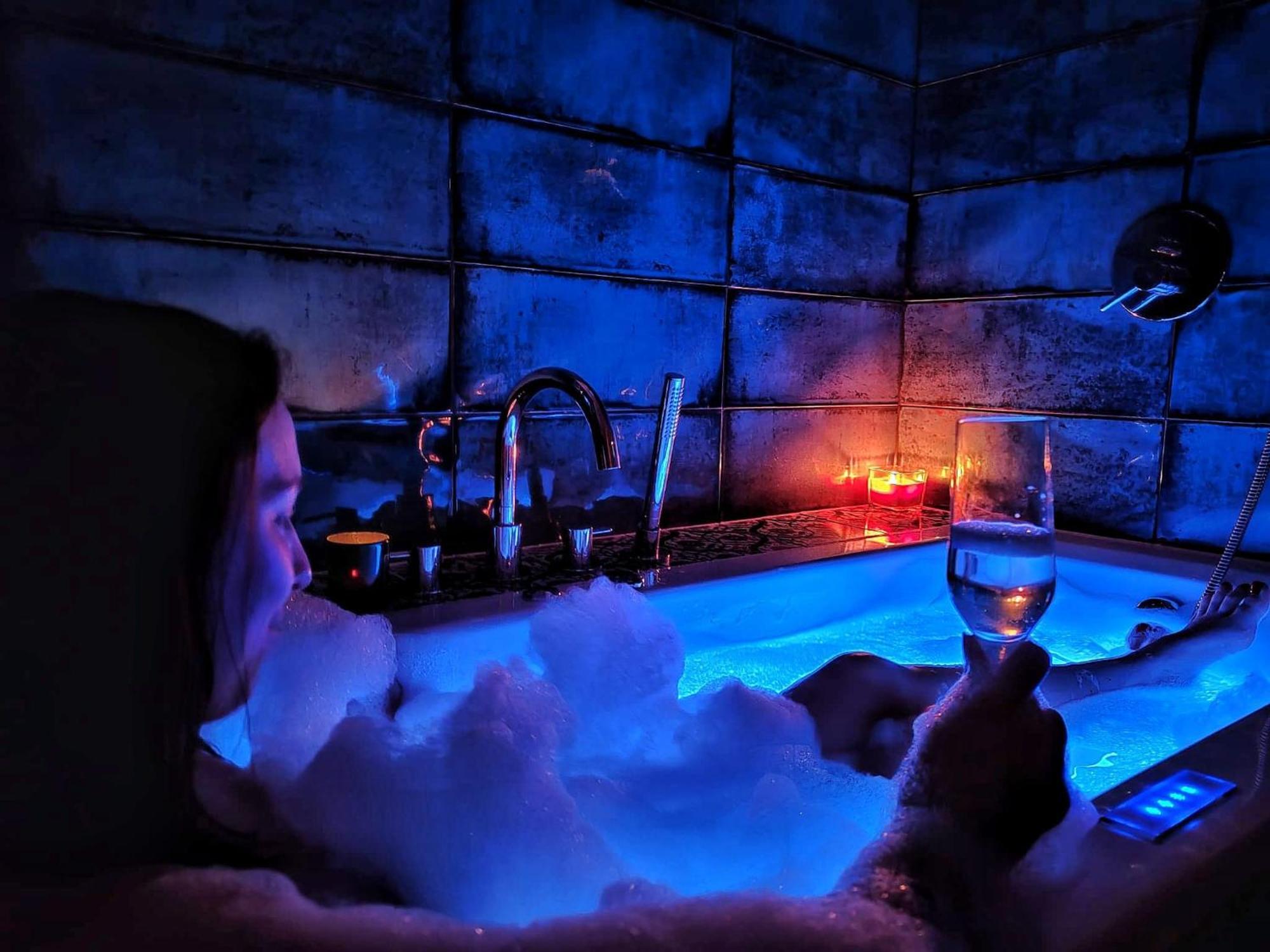 Bajkowa Chata 3 Magiczne Domki Jacuzzi Мужасихле Экстерьер фото